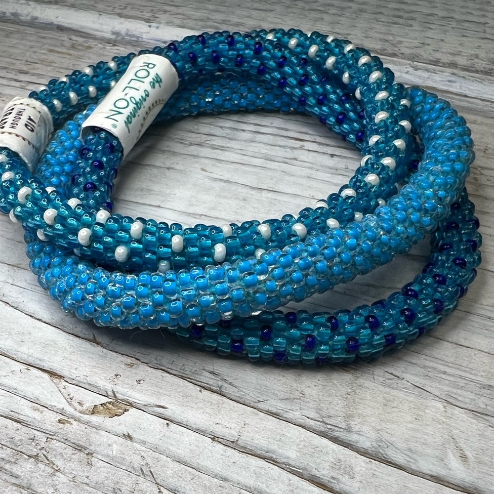 ❤️ Aid through trade roll on bracelets! 🆕 Boho! Beautiful blue colors! Set of 3